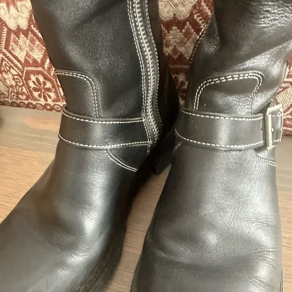 John Fluevog Black Leather Moto Boots with Buckles - Picture 8 of 9